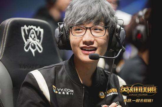 正如里夫斯 正如里夫斯